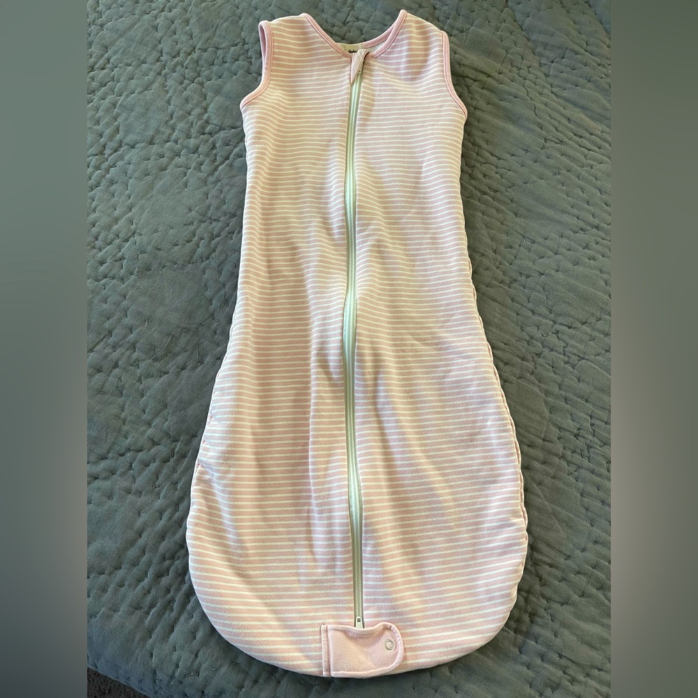 Owlivia pink & white sleep sack swaddle size 4-12 months zippered no arms baby